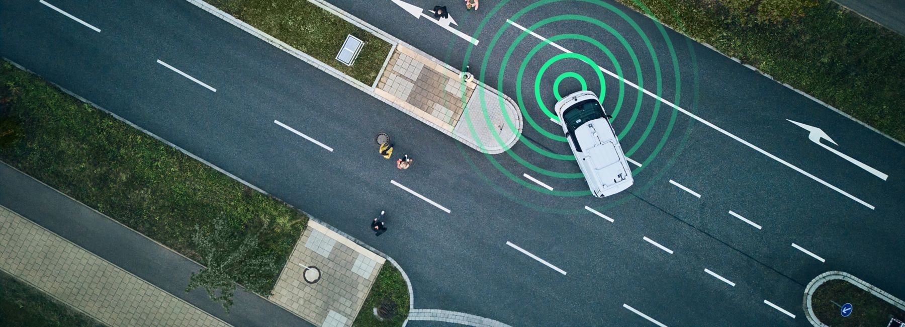 Automotive engineers testing autonomous vehicle, CARIAD | DXC Technology Customer Stories