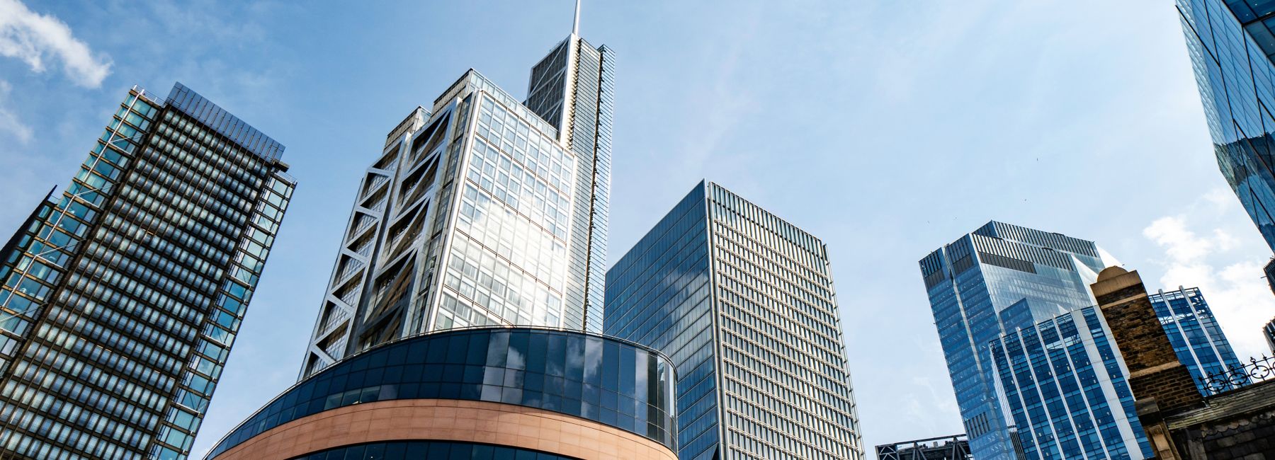 Industrialized data management gives UK bank confidence for data protection compliance | DXC Technology customer story