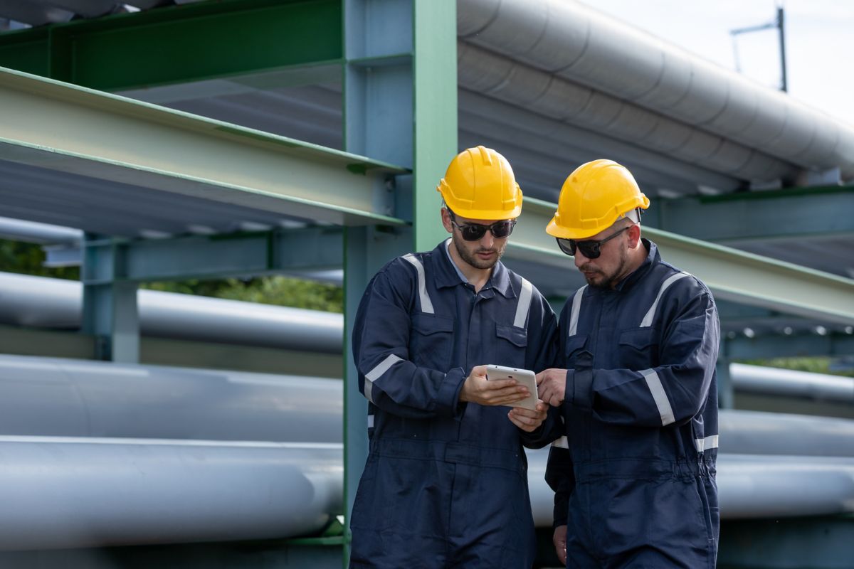 engineers performing big data analytics in energy industry