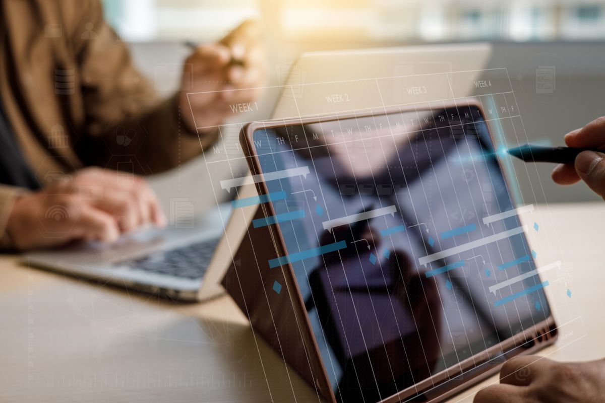 A business utilizes digital compliance tools, Resilience and Regulatory solutions, Financial Services | DXC Technology