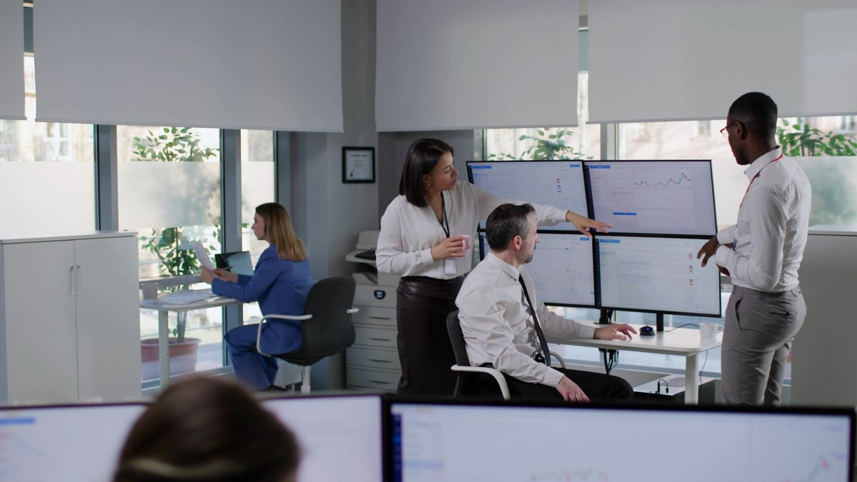 Digital touchpoint with public sector services on virtual screen, Financial Services | DXC Technology