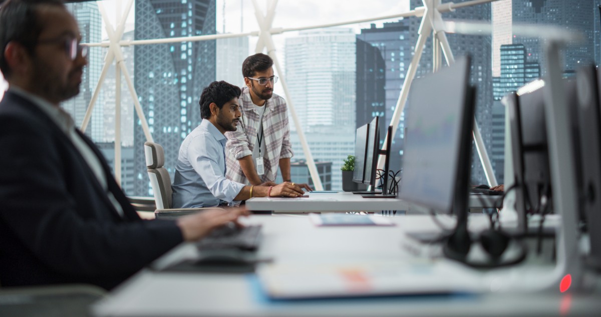 People conducting health check assessment of Hogan Core Banking Platform | DXC Technology Platforms