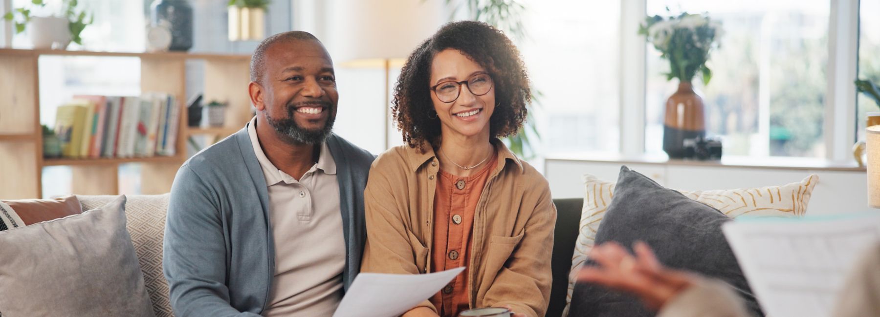 couple buying life insurance | DXC Technology