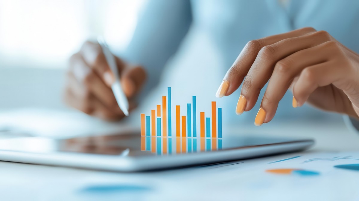 DXC Total FinOps allows you to spend more time optimizing IT costs, Get IT budget predictions right with Total FinOps  | DXC Technology Insights 