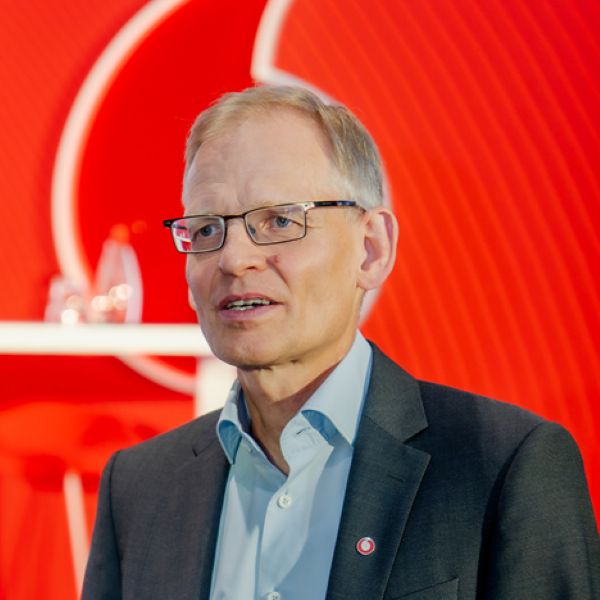 Dr. Marcus Hacke