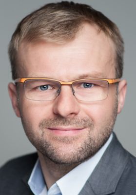 Slawomir Folwarski, Partner Architect, DXC Data-driven Development and Automotive AI Center of Excellence