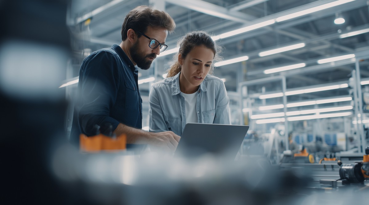 Modern skyscraper representing Hogan Core Banking Platform | DXC Technology Platforms