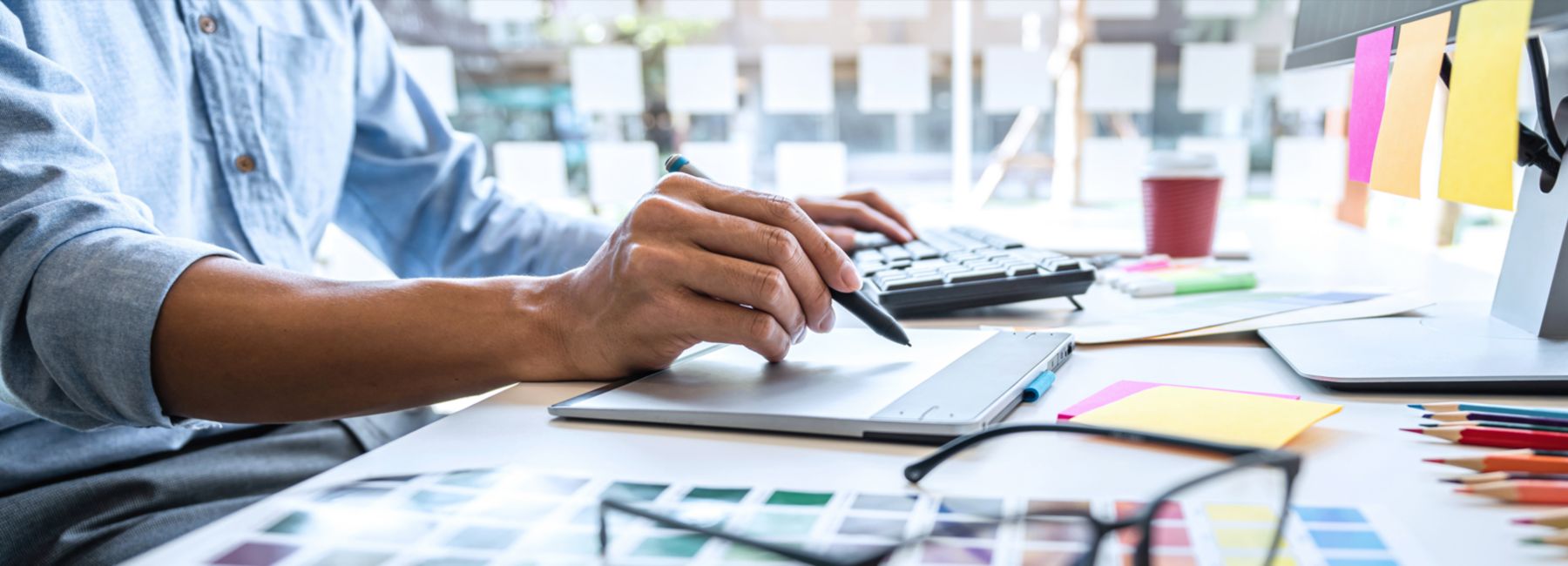 Finger pressing digital dollar sign - Managing Debt in the Insurance Industry | DXC Technology Insights