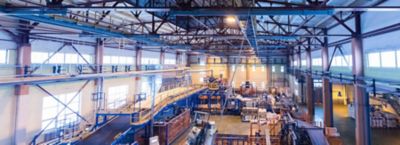 Streamline workflows in aerospace smart factories  | DXC Technology
